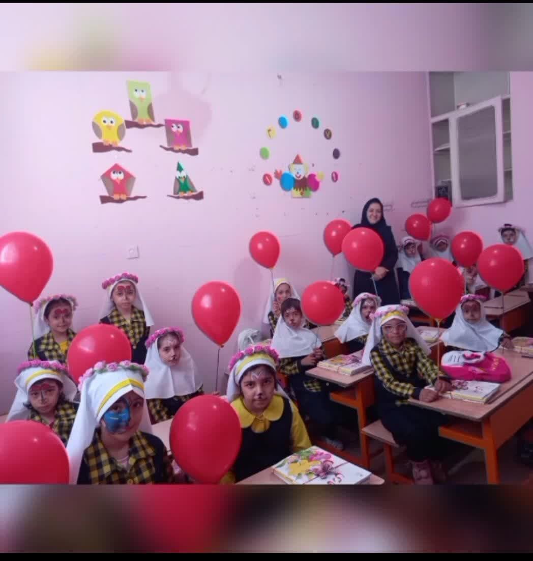 جشن شکوفه ها ی کلاس اول